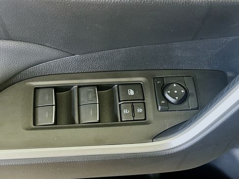 Used 2025 Toyota RAV4 XLE w/ Convenience Package FWD image 15