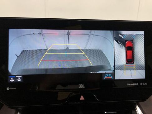 Used 2021 Toyota Venza Limited w/ Advanced Technology Package image 22