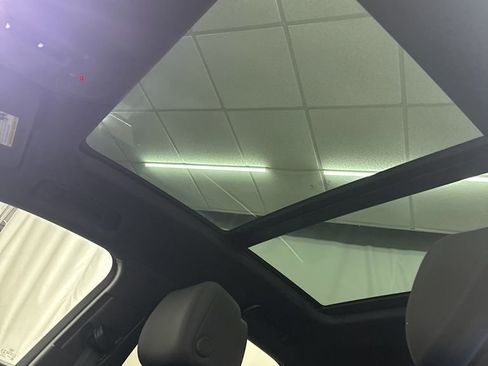 Used 2020 Audi Q3 2.0T Premium image 19