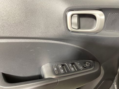 New 2026 Hyundai Venue SEL image 18