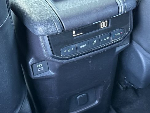 Used 2025 Toyota Grand Highlander AWD image 14