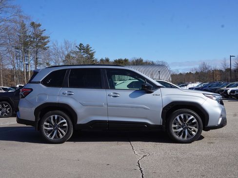 New 2025 Subaru Forester Touring image 4