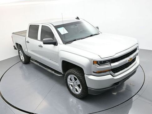 Used 2018 Chevrolet Silverado 1500 Custom w/ Custom Value Package image 29