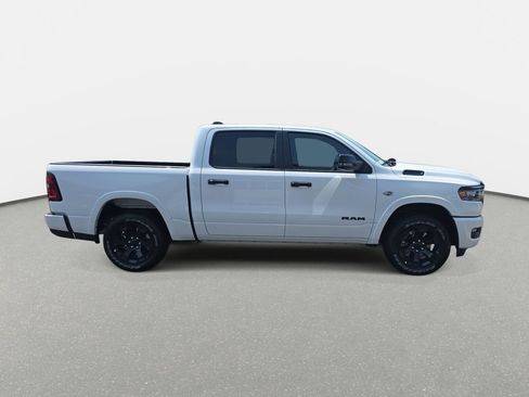 New 2026 RAM 1500 4x4 Crew Cab image 4