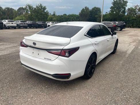 Used 2022 Lexus ES 300h F Sport w/ Accessory Package 2 FWD image 2