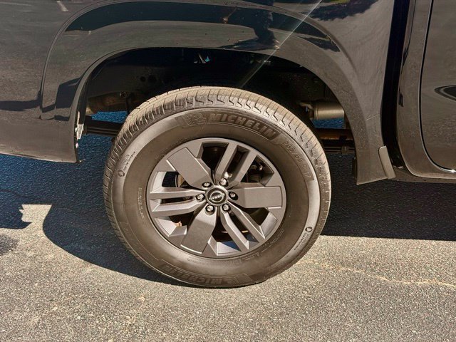 Used 2025 Nissan Frontier SV AWD/4WD image 24