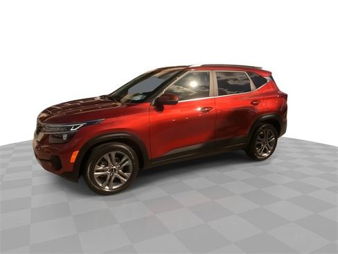 Used 2023 Kia Seltos S image 7