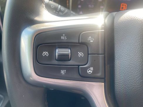 Used 2023 Chevrolet Silverado 1500 LT AWD/4WD image 19