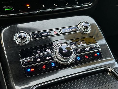 Used 2022 Lincoln Nautilus Reserve w/ Equipment Group 202A image 20