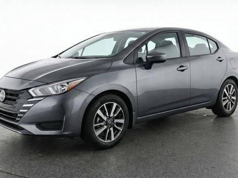 Used 2025 Nissan Versa SV FWD image 3