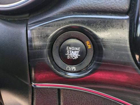 Used 2020 Jeep Grand Cherokee Limited AWD/4WD image 22