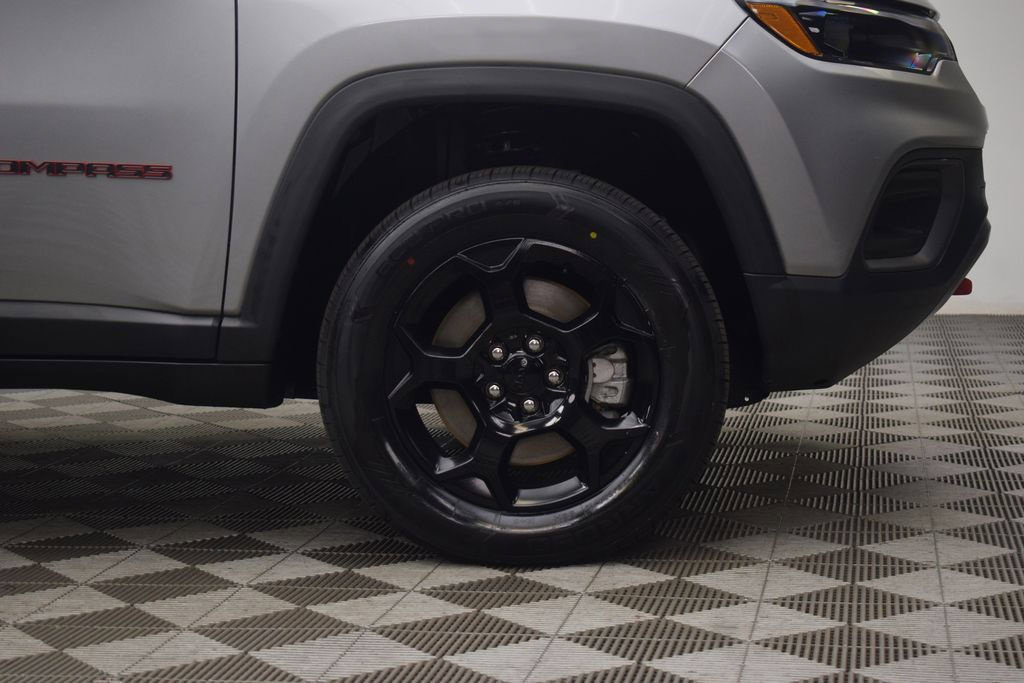Certified 2023 Jeep Compass Trailhawk w/ Trailhawk Elite Group AWD/4WD image 28