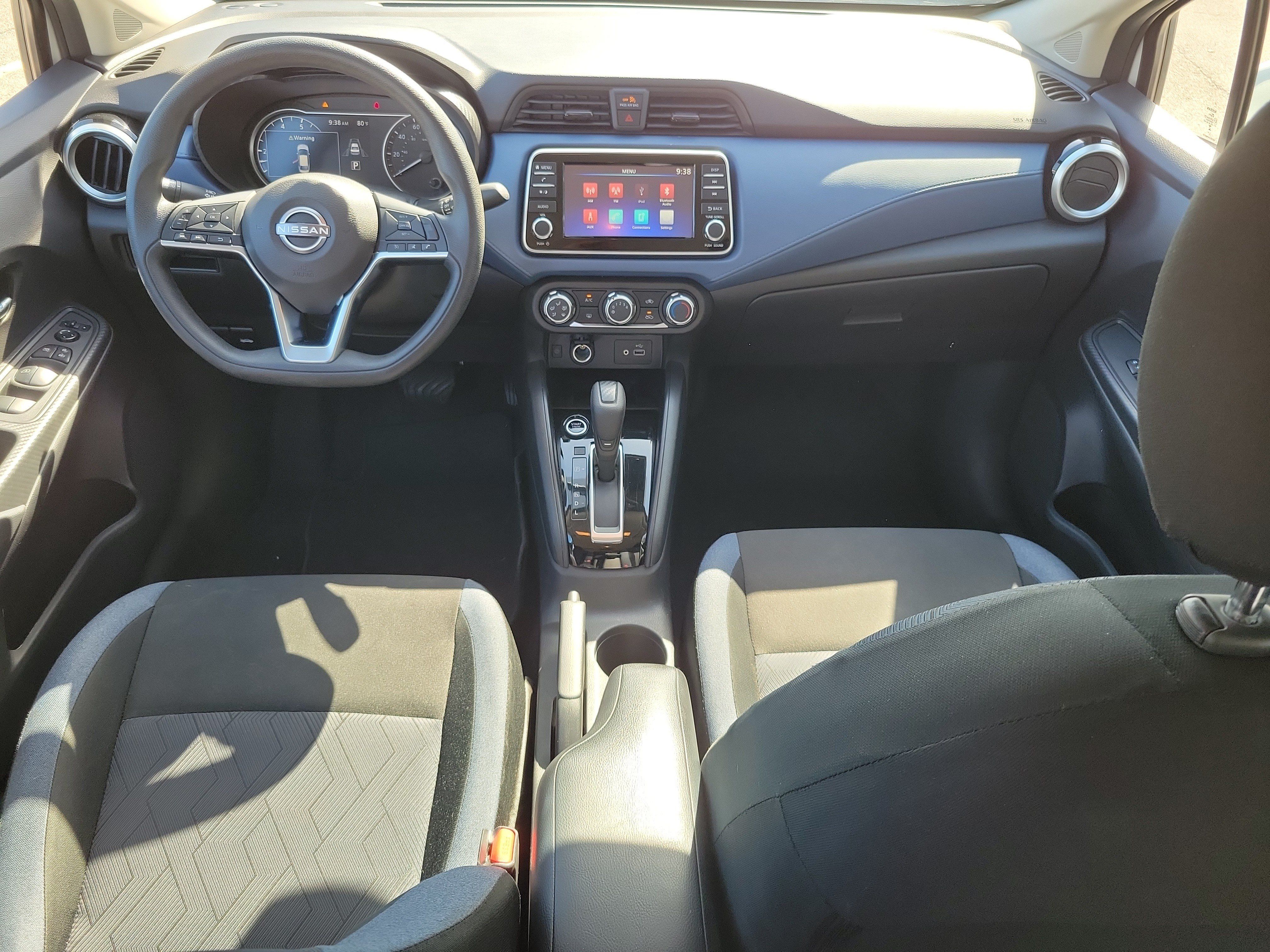 Used 2025 Nissan Versa SV FWD image 10