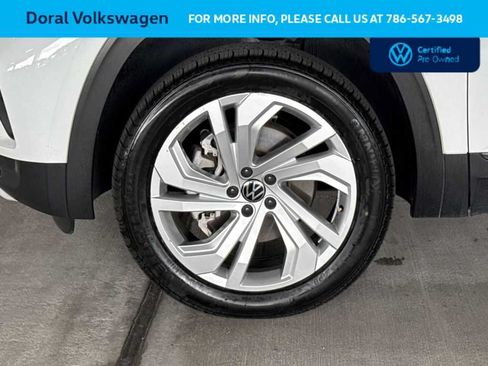 Used 2023 Volkswagen Atlas SE w/ Panoramic Sunroof Package FWD image 11