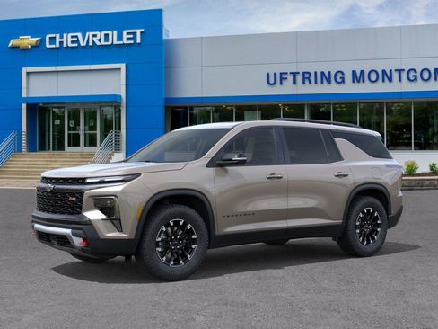 New 2026 Chevrolet Traverse Z71 w/ Driver Confidence Package AWD/4WD image 2