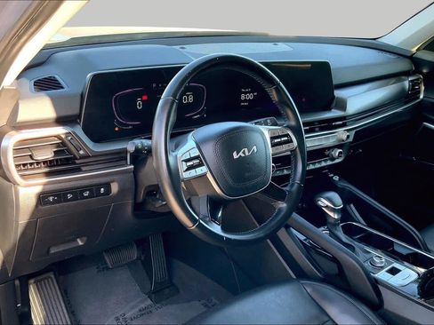 Used 2025 Kia Telluride S AWD/4WD image 16