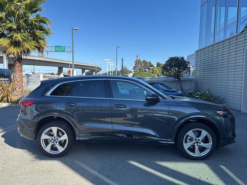 Used 2025 Audi Q5 Premium AWD/4WD image 5
