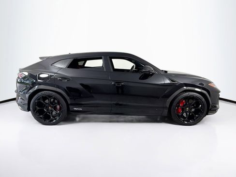Used 2024 Lamborghini Urus Performante AWD/4WD image 8