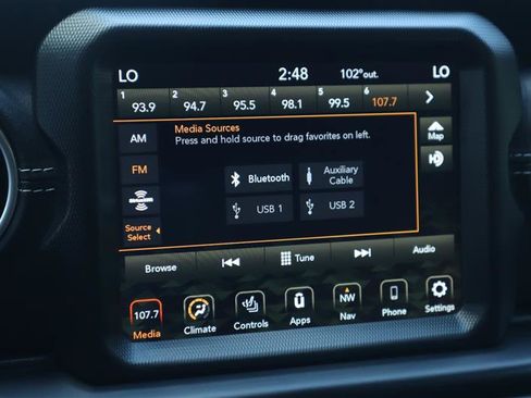 Used 2022 Jeep Wrangler Unlimited Sahara w/ Cold Weather Group image 12