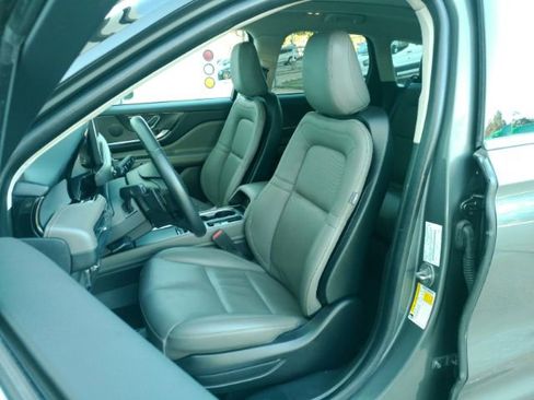 Used 2023 Lincoln Corsair Grand Touring w/ Towing Package image 14