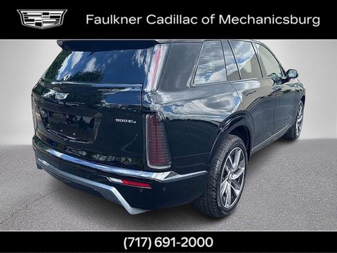 Certified 2026 Cadillac Vistiq Sport w/ LPO, Floor Liner Package AWD/4WD image 5