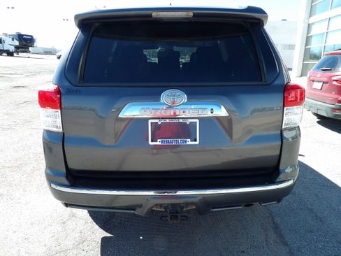 Used 2012 Toyota 4Runner Limited AWD/4WD image 8