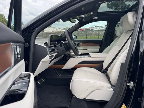 New 2026 Cadillac Vistiq Luxury image 20