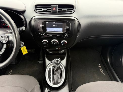 Used 2019 Kia Soul image 24