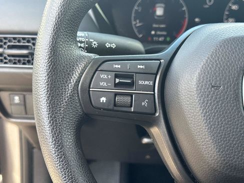 Certified 2025 Honda HR-V LX image 28