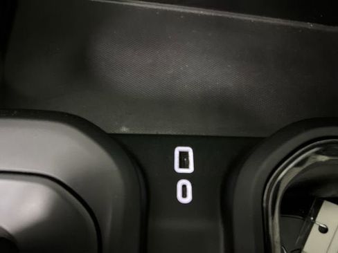 Certified 2024 GMC Sierra 1500 AT4 w/ Technology Package image 35