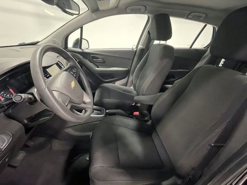 Used 2019 Chevrolet Trax LS image 3