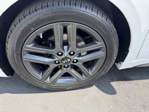 Used 2021 Kia Forte GT-Line w/ GT-Line Premium Package FWD image 8