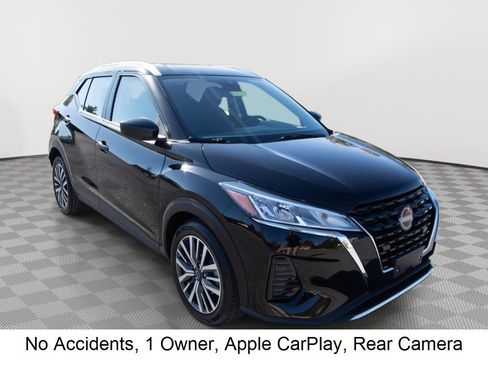 Used 2024 Nissan Kicks SV image 2