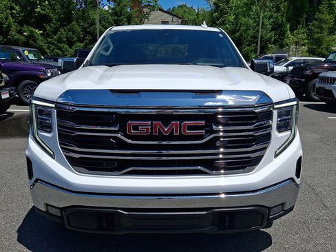 Used 2024 GMC Sierra 1500 SLT AWD/4WD image 8