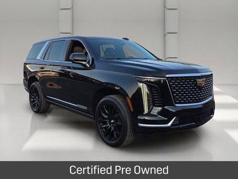 Certified 2025 Cadillac Escalade Premium Luxury AWD/4WD image 7