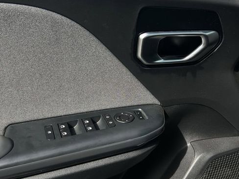 Used 2025 Kia K4 EX image 26