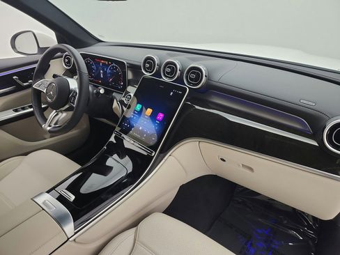 Certified 2025 Mercedes-Benz GLC 300 image 22