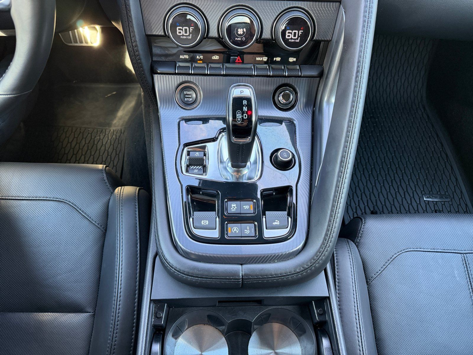 Used 2023 Jaguar F-TYPE R-Dynamic AWD/4WD image 15
