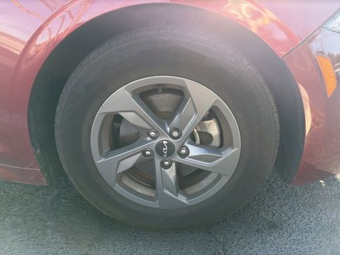 Used 2022 Kia K5 LX image 12