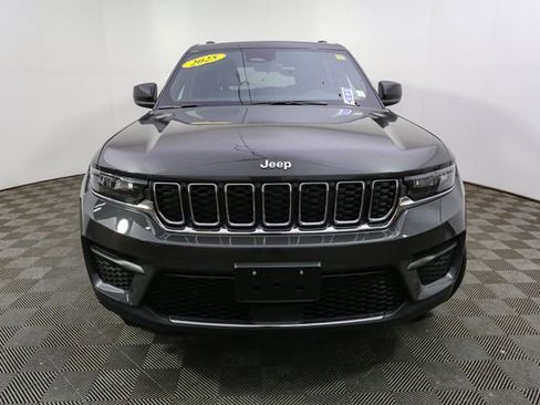 Used 2025 Jeep Grand Cherokee Laredo X w/ Luxury Tech Group I AWD/4WD image 4