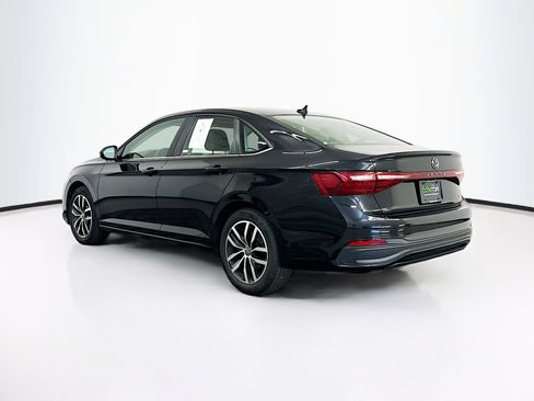 Used 2025 Volkswagen Jetta SE FWD image 5