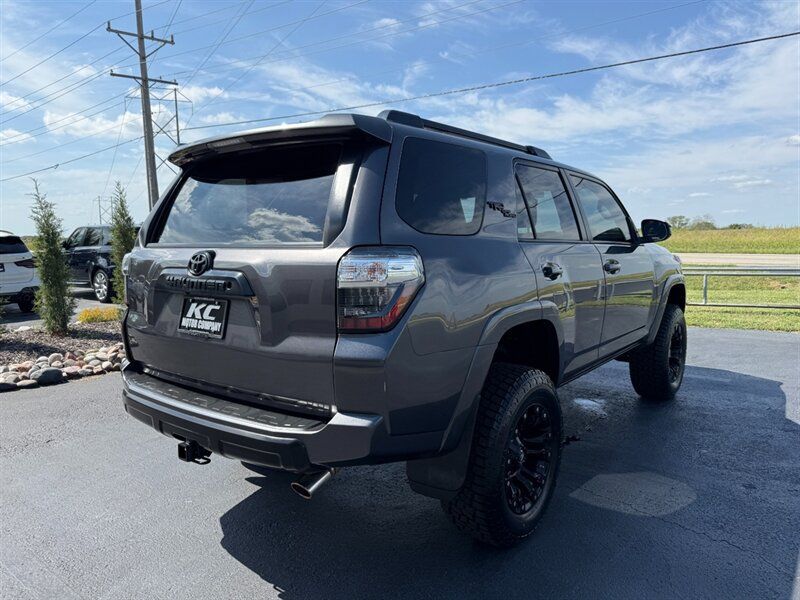 Used 2018 Toyota 4Runner TRD Off-Road w/ TRD Performance Package AWD/4WD image 7