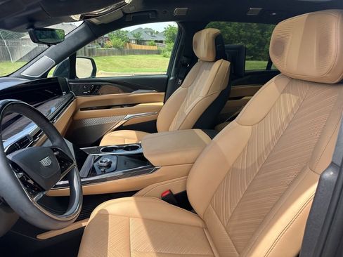Used 2026 Cadillac Escalade IQ Sport 2 AWD/4WD image 9