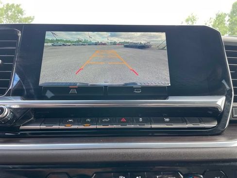 Used 2022 GMC Sierra 1500 SLT w/ SLT Convenience Package AWD/4WD image 29