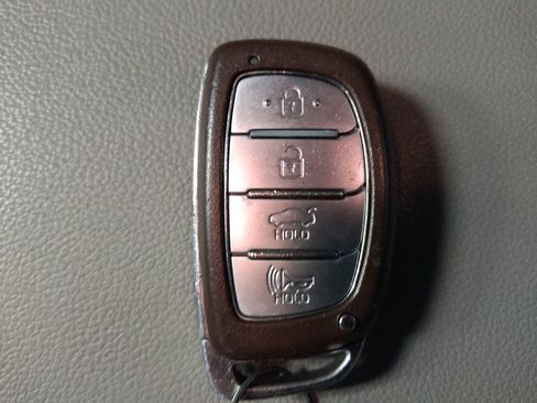 Used 2019 Hyundai Elantra Value Edition w/ Cargo Package FWD image 32