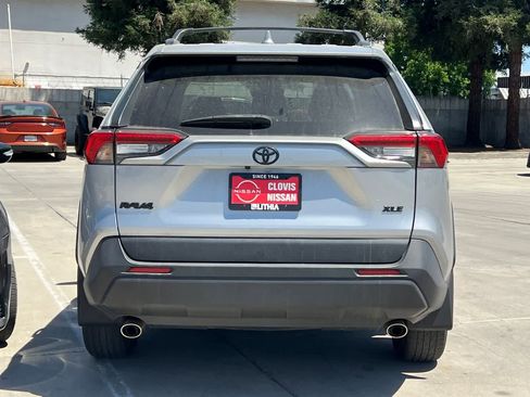 Used 2023 Toyota RAV4 XLE FWD image 8