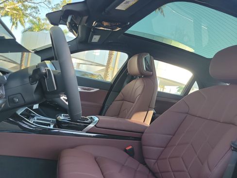 New 2026 BMW i7 eDrive50 w/ M Sport Package RWD image 23