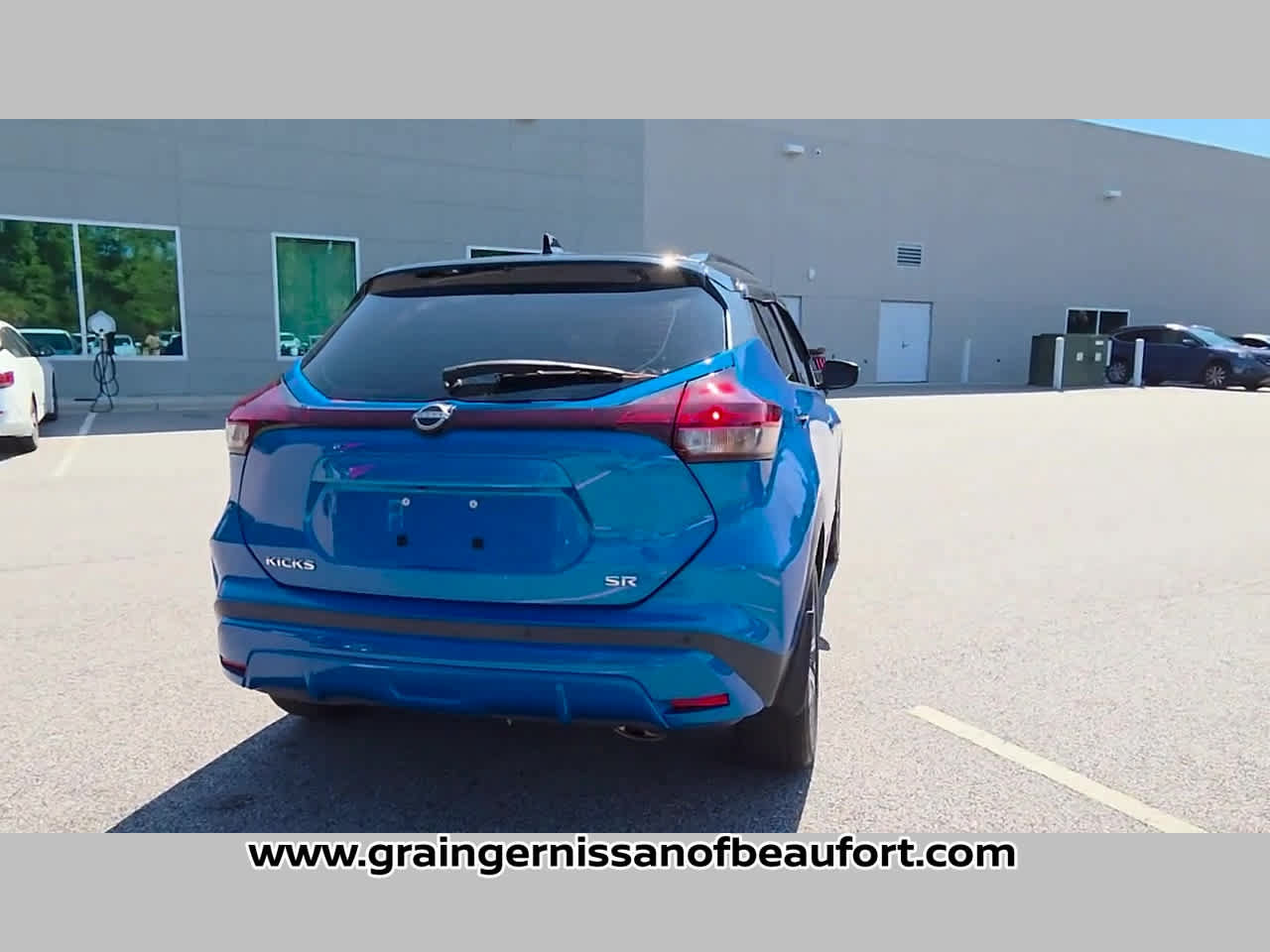 Used 2023 Nissan Kicks SR w/ SR Premium Package FWD image 31