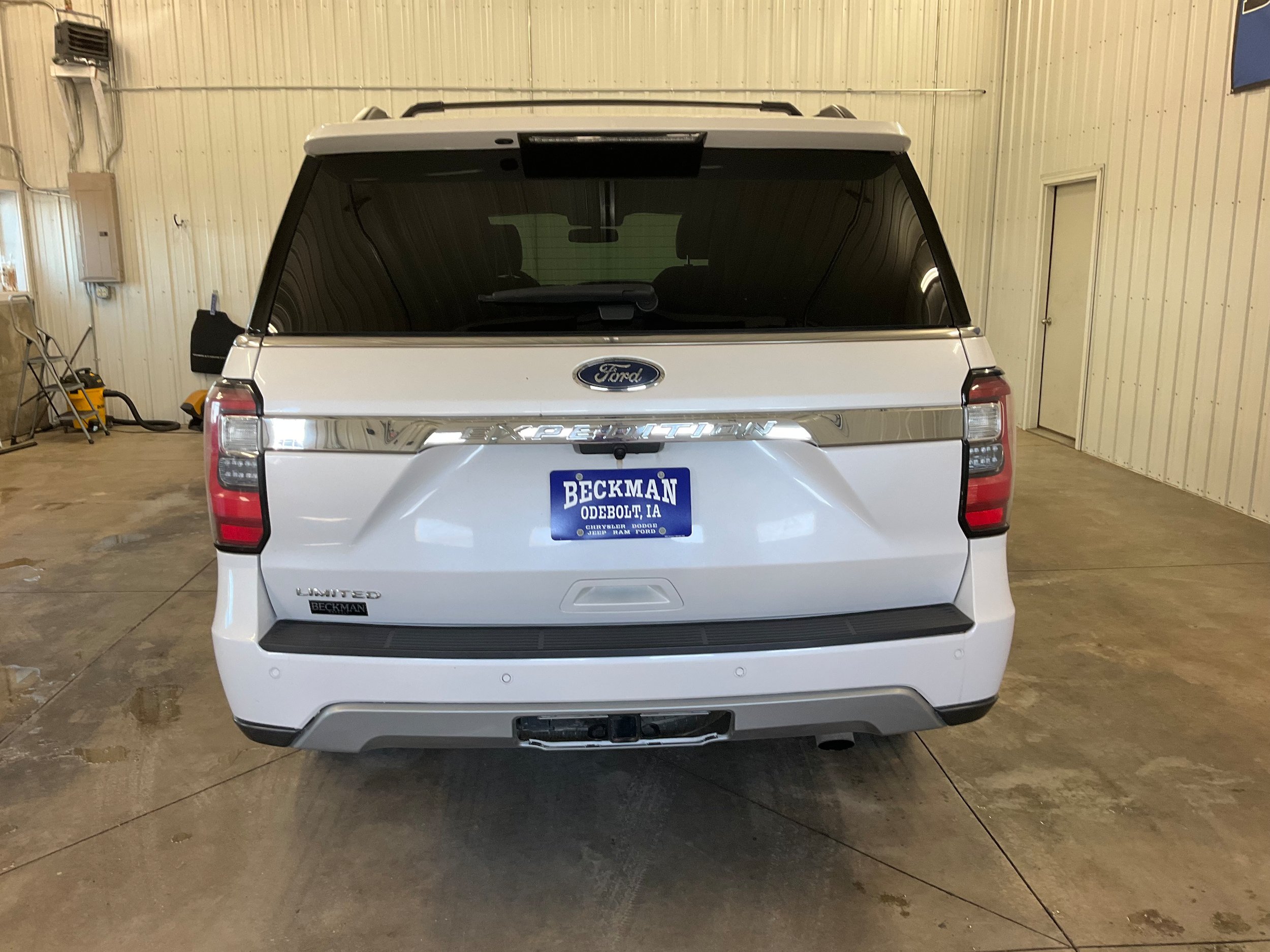 Used 2019 Ford Expedition Limited w/ Special Edition Package AWD/4WD image 4