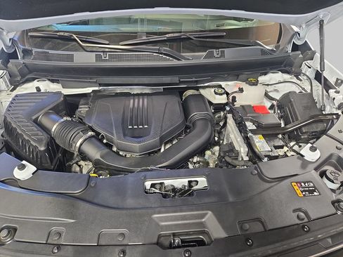 Used 2025 Chevrolet Traverse LT AWD/4WD image 34